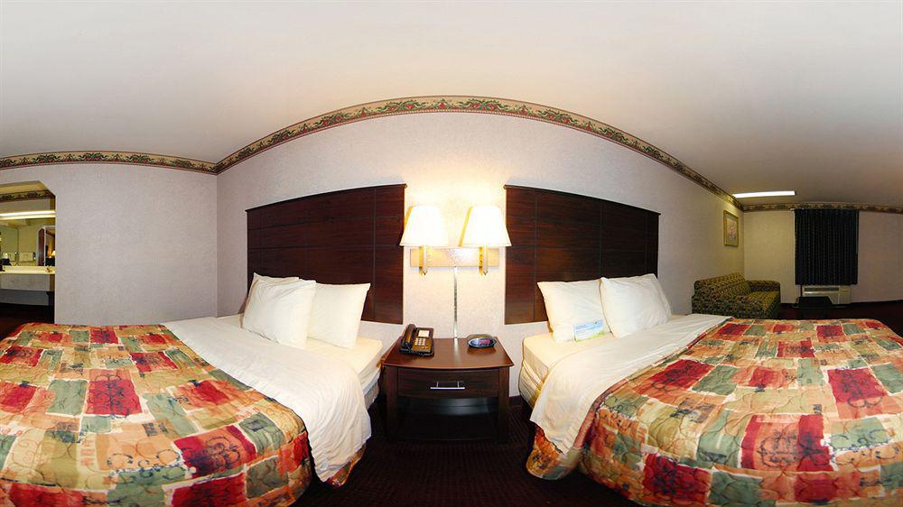 Days Inn & Suites By Wyndham Pine Bluff Eksteriør billede